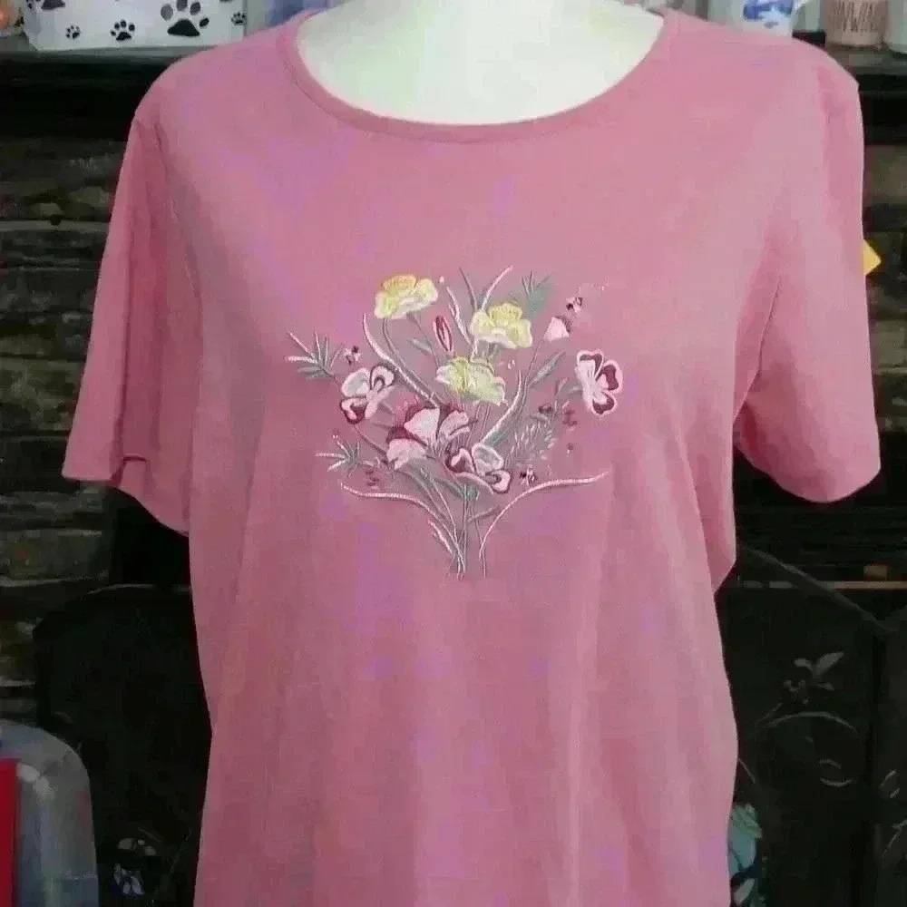 "Bonnie Evans" Women's Pink‎ Tee